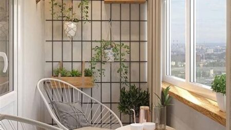 Modern ve Şık Balkon Dekorasyonu